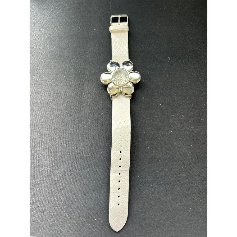 Geneva Floral Case Women’s Quartz Watch
